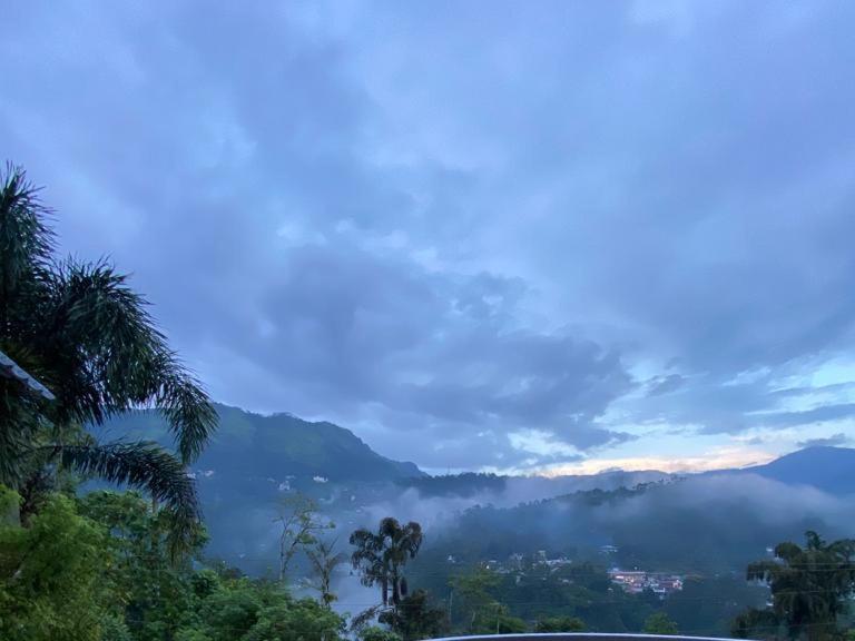 לינה וארוחת בוקר Munnar Blue Mist מראה חיצוני תמונה